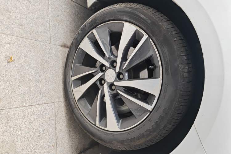 Used Peugeot 408 2019 360THP Automatic Luxury Edition China VI Standard Right Front Wheel Hub
