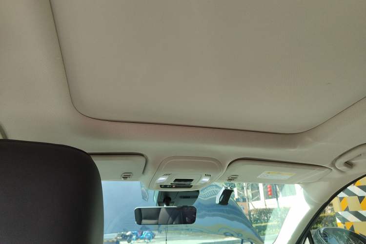 Used Buick Envision 2022 Encore Plus 652T Five-Seat Luxury Model