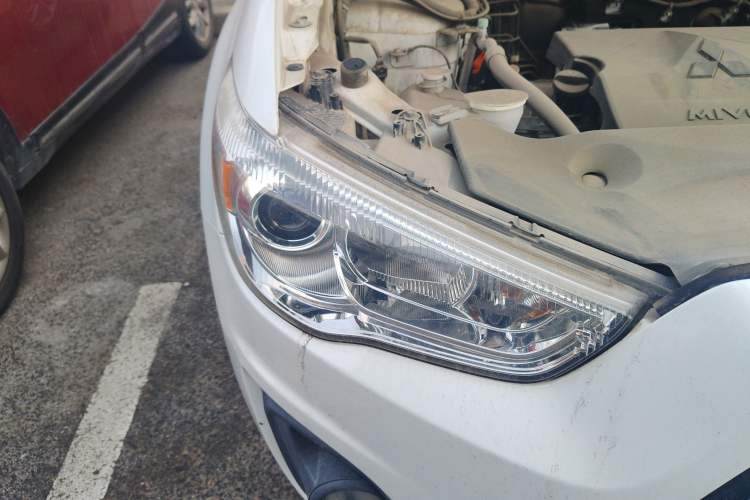 Used Mitsubishi ASX 2013 1.6L Manual Two-Wheel Drive Standard Edition
