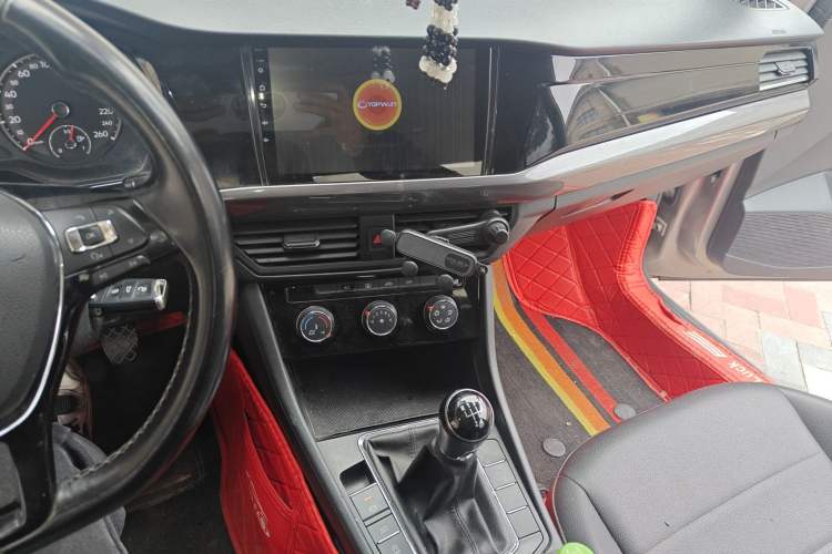 Used Volkswagen Bora 2019 1.5L Manual Fashion Edition
