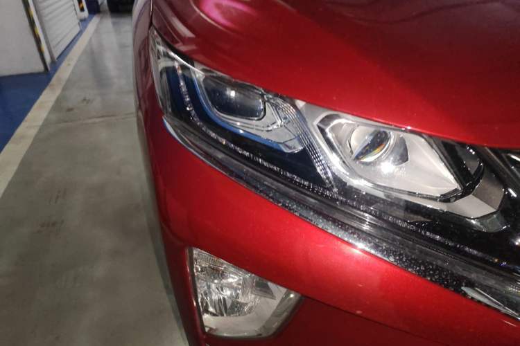 Used Mitsubishi Eclipse Cross 2018 1.5T CVT Two-Wheel Drive Belief Edition Right Front Headlight