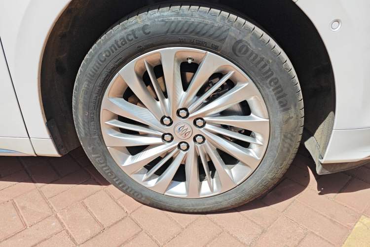 Used Buick Century 2023 2.0T Six-Seater Yinshi Edition
