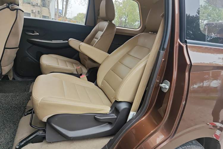 Used Wuling Hongguang 2018 1.5L S Comfort Model L2B
