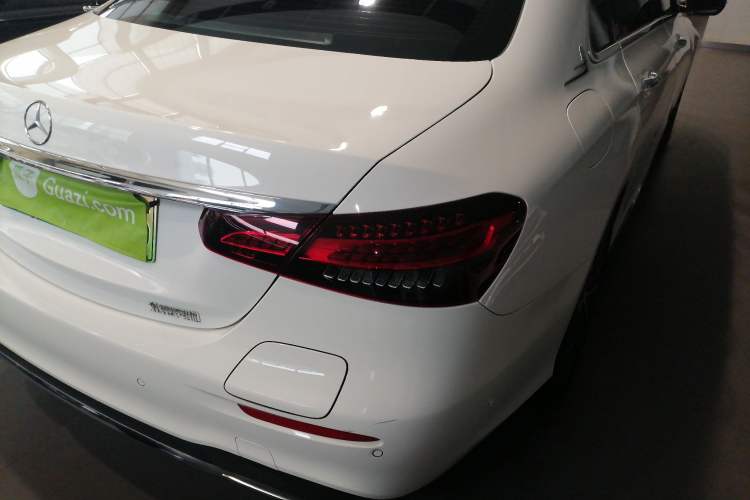 Used Mercedes-Benz E-Class New Energy 2023 E 350 e L Plug-in Hybrid Sports Sedan