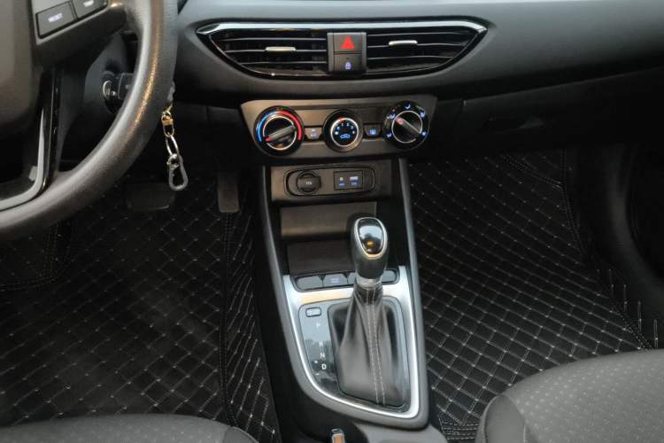 Used Hyundai Celesta 2018 1.6L Automatic GL Enjoyment Version China V Standard