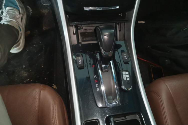Used Honda Accord 2016 2.4L Luxury Edition Gear Lever