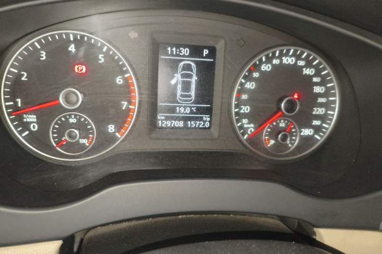 Used Volkswagen Sagitar 2012 1.4TSI Automatic Luxury Edition