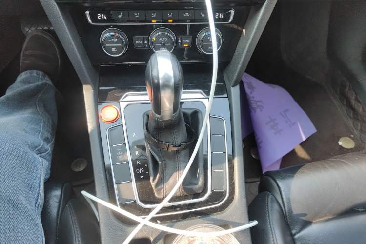 Used Volkswagen Magotan 2018 Facelift 380TSI DSG Luxury Version Gear Lever