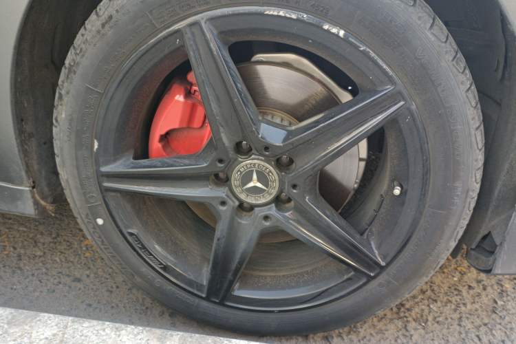 Used Mercedes-Benz C-Class 2018 C 200 L 4MATIC Sport Edition Right Front Wheel Hub