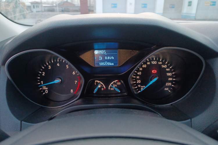 Used Ford Focus 2017 Hatchback 1.6L Automatic Fashion Edition Smart Drive Version
