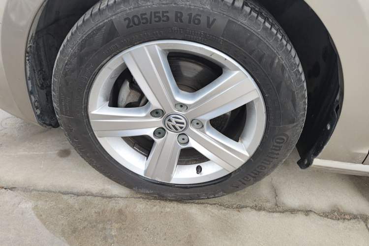 Used Volkswagen Golf 2014 1.4TSI Automatic Luxury Model
