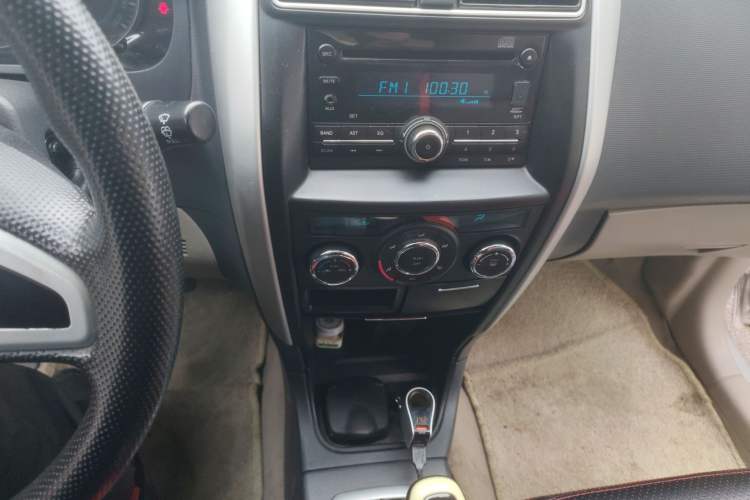 Used Suzuki Liana A6 2016 Sedan 1.4L Manual Enjoyment Model Audio And AC Panel