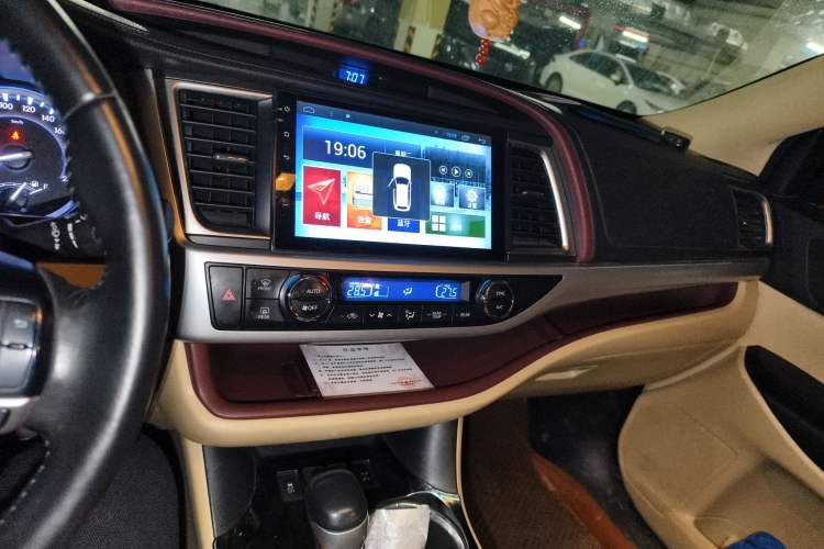 Used Toyota Highlander 2015 2.0T Four-Wheel Drive Luxury Edition 7-Seater