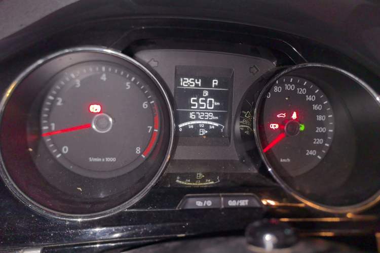 Used Volkswagen Bora 2014 1.6L Automatic Comfort Model Odometer Close Up