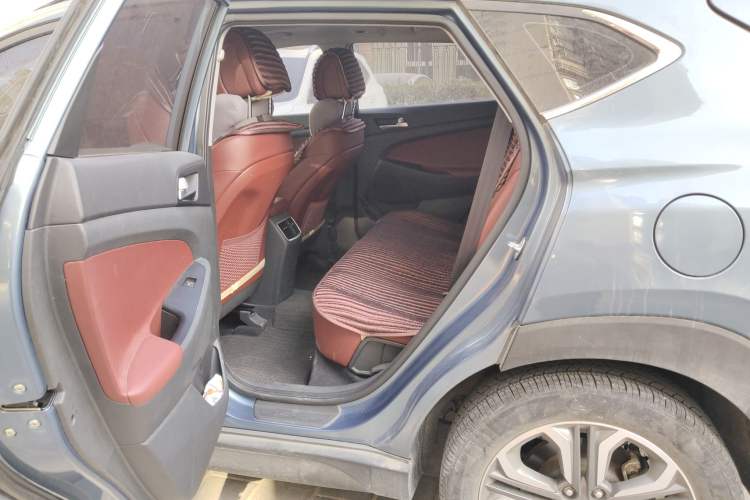 Used Hyundai Tucson 2015 1.6T Dual-Clutch Two-Wheel-Drive Leading Model