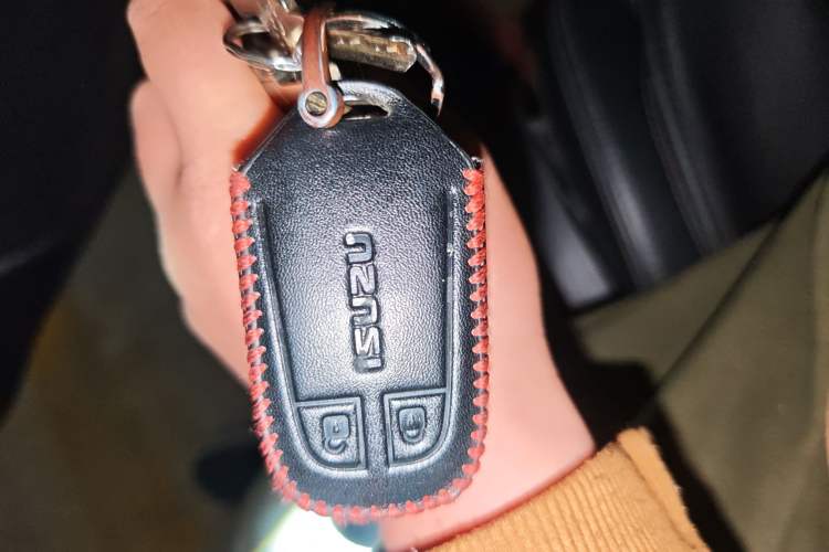 Used Isuzu mu-X 2018 3.0T Diesel Automatic 4x4 Enjoyment Edition 5 Seats Vehicle Key