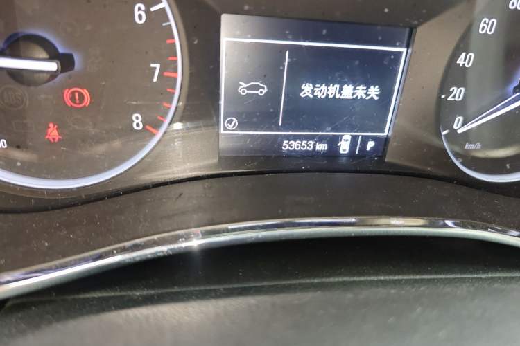 Used Buick Encore 2017 18T Automatic Two-Wheel Drive Urban Leading Model Odometer Close Up