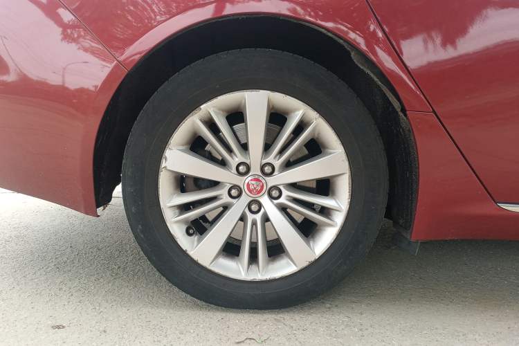 Used Jaguar XFL 2017 XFL 2.0T 240PS Luxury Edition Right Rear Wheel Hub