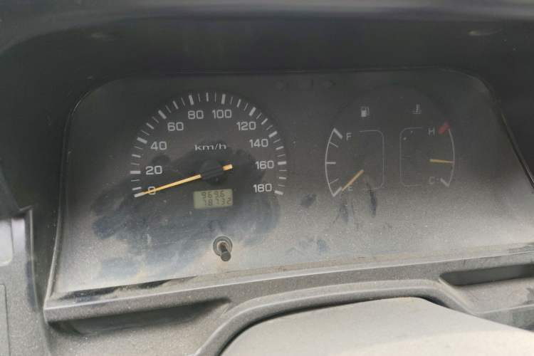 Used Jinbei Hiace 2011 2.0L 5th Generation Kuaiyunwang Comfort Type K 4G19
