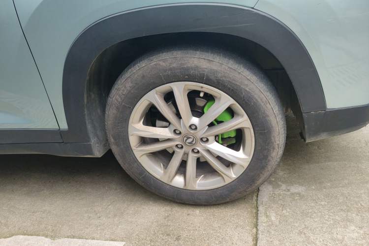 Used Dongfeng Fengon S560 2018 1.8L CVT Elite Model 7 Seats Right Front Wheel Hub