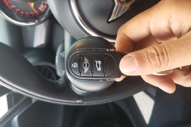 Used MINI 2014 1.5T COOPER Fun