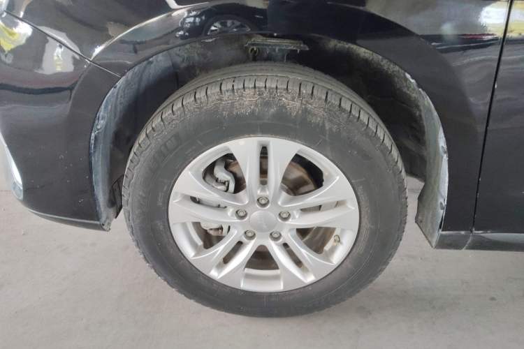 Used Haval M6 2019 1.5T Manual Two-Wheel Drive Urban Version China VI Standard Left Front Wheel Hub