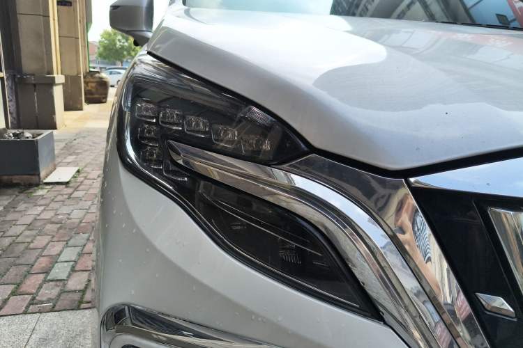 Used Buick GL8 2022 ES Landtrek 653T Comfort Edition Right Front Headlight