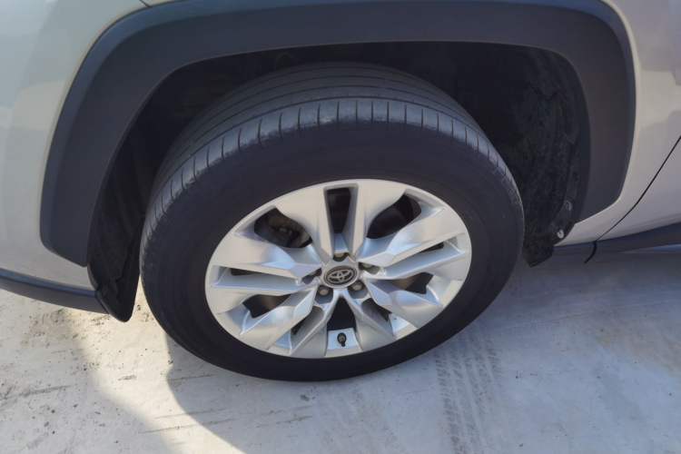 Used Toyota Wildlander 2022 Facelifted Dual-Motor 2.5L E-CVT Two-Wheel Drive Leading Edition
