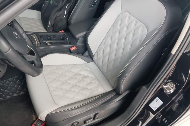 Used Volkswagen Magotan 2023 2 Million Units Limited Edition 330TSI DSG Leading Version