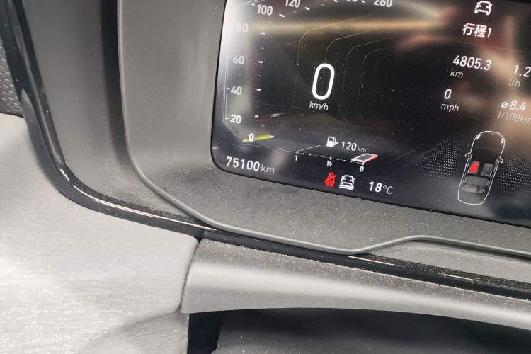 Used Lynk & Co 03 2021 1.5TD DCT Jing Champion Edition Odometer Close Up