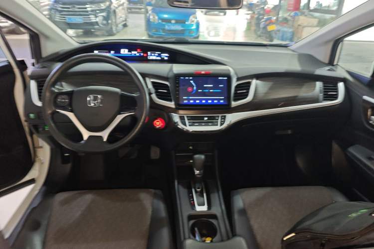 Used Honda Jade 2017 1.8L automatic Comfort version 5 seats