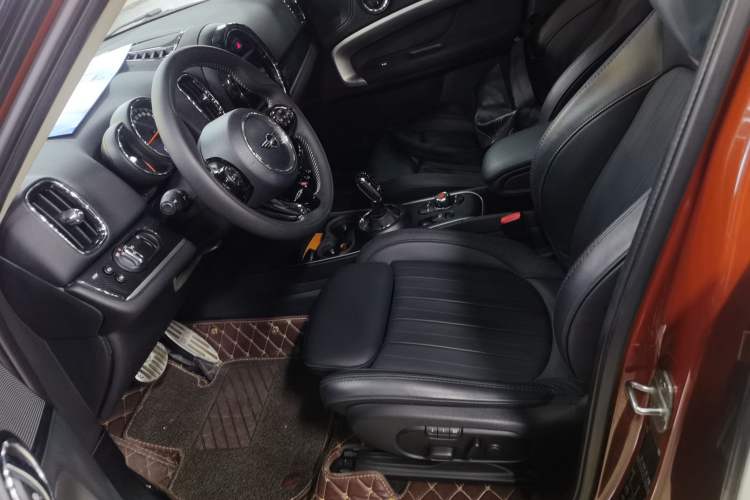 Used MINI Countryman 2019 2.0T COOPER S ALL4 Artist Left Front Seat