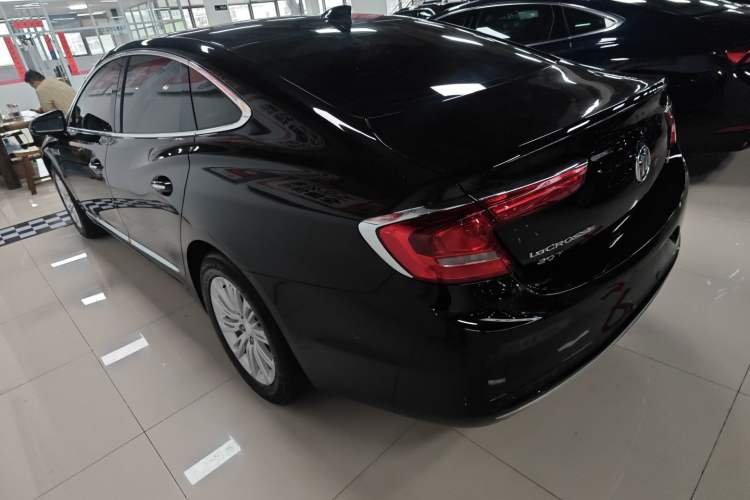 Used Buick LaCrosse 2018 20T Luxury Model
