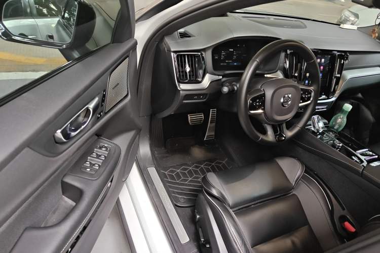 Used Volvo S60 New Energy 2023 T8 All-Wheel Drive Long-Range Luxury Sport Edition