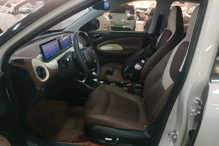 Used Wuling Bingo 2023 410 km Lingxi Deluxe Edition Left Front Seat