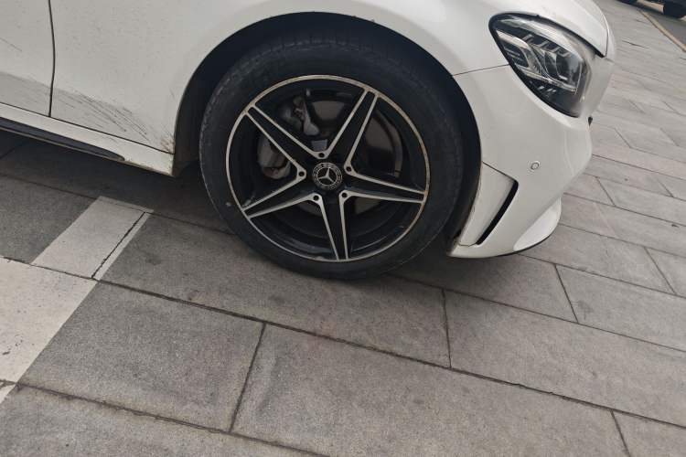 Used Mercedes-Benz C-Class 2020 Restyled C 260 Sport Edition Right Front Wheel Hub