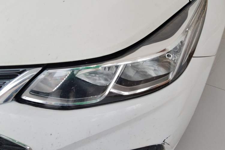 Used Chevrolet Cruze 2018 320 Automatic Pioneer Sunroof Edition Left Front Headlight