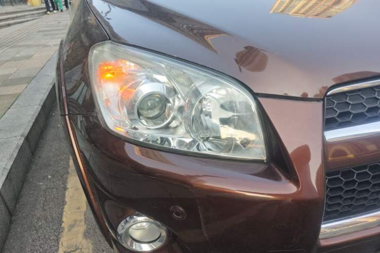 Used Toyota RAV4 2011 2.0L Manual Luxury Edition Right Front Headlight