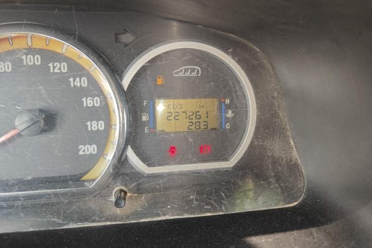 Used FORTHING Lingzhi 2012 Commercial Version 1.6L Special Offer Model
