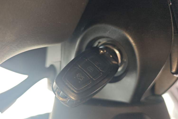 Used Ford Focus 2012 Sedan 1.6L Automatic Fashion Edition Vehicle Key