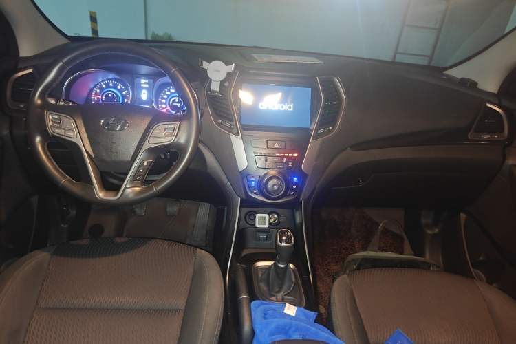 Used Hyundai Santa Fe 2013 2.4L Manual Two-Wheel Drive Comfort Version