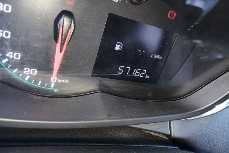 Used Chevrolet Trax 2018 330T Manual Transmission Two-Wheel Drive Comfort Version