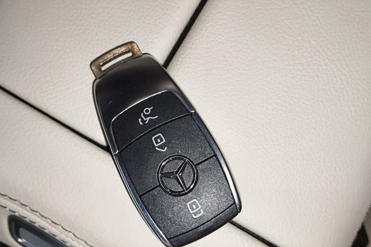 Used Mercedes-Benz GLE 2024 GLE 450 4MATIC Luxury Model
