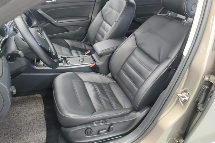 Used Volkswagen Passat 2016 330TSI DSG Prestige Edition Left Front Seat