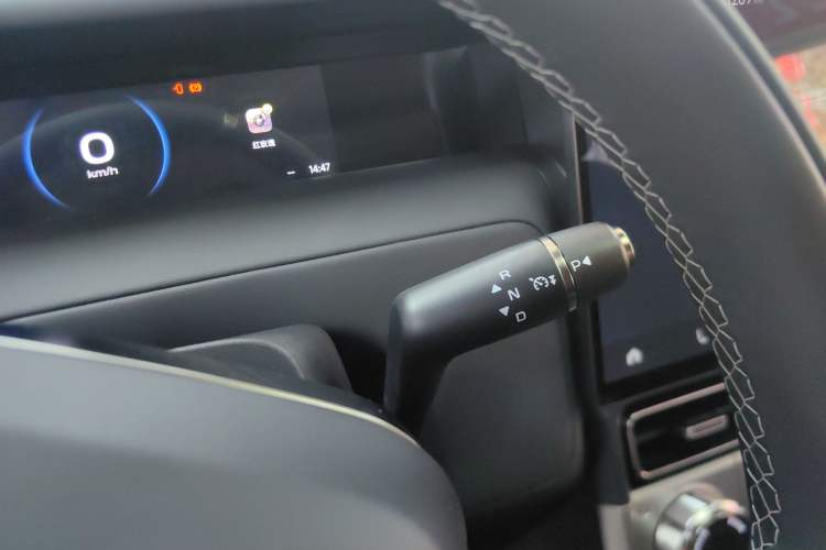 Used iCAR V23 2026 Model V23S 501 Four-Wheel Drive Peak Performance Edition Gear Lever