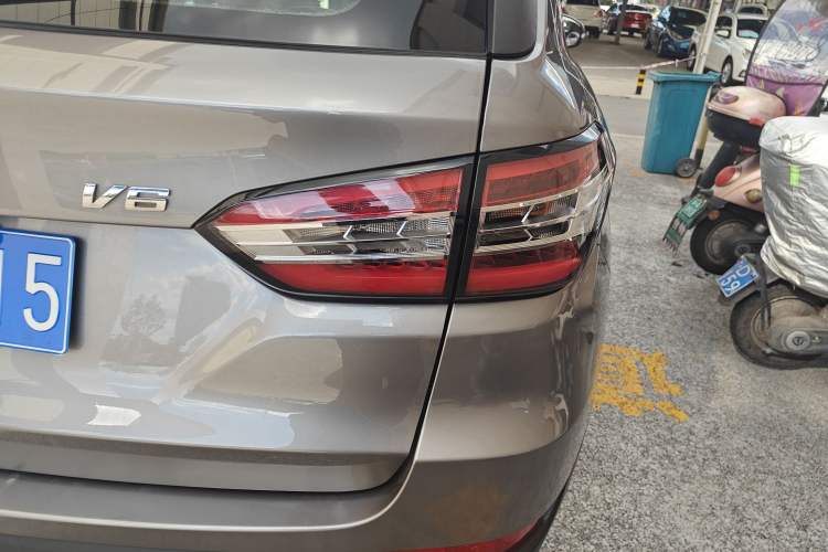 Used Brilliance V6 2018 1.5T Automatic Luxury Model
