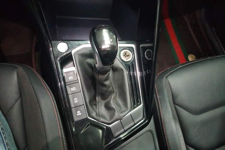 Used Volkswagen Tayron 2021 280TSI Two-Wheel Drive Luxury Smart Connectivity Version