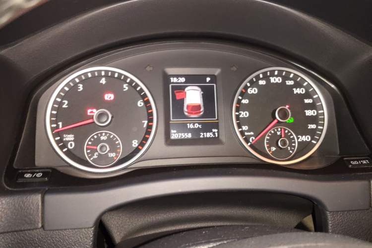 Used Volkswagen Tiguan 2015 1.8TSI Automatic Two-Wheel Drive Luxury Model Instrument Cluster