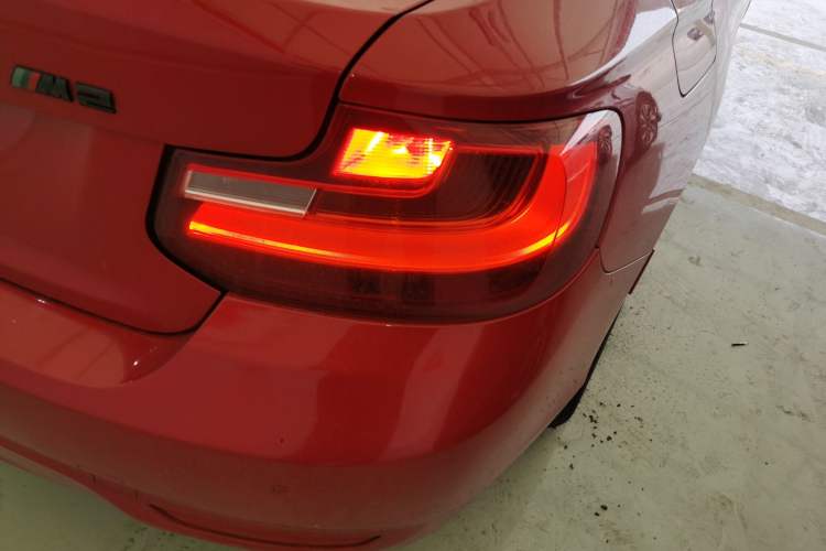 Used BMW 2 Series 2015 218i Exterior 3