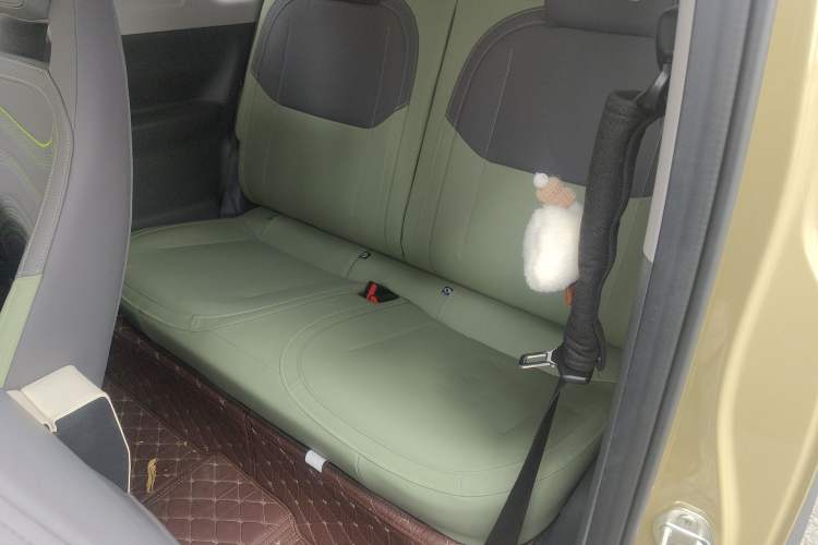 Used Geely Galaxy Panda 2024 200km Panda Rider Left Rear Seat